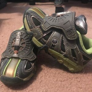 Stride Rite Star Wars sneaker